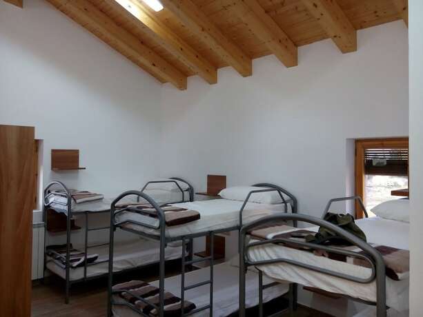 Imagen de la habitación del Hotel Albergue de Cretas. Foto 17