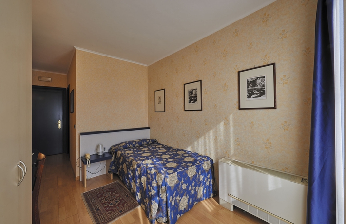 Imagen de la habitación del Hotel Alberi. Foto 10