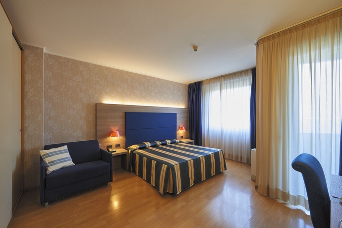 Imagen de la habitación del Hotel Alberi. Foto 11