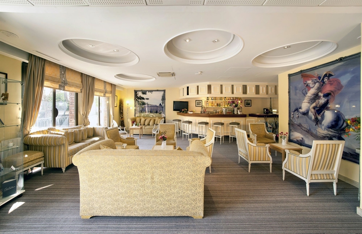 Imagen del bar/restaurante del Hotel Albert 1er, RUEIL MALMAISON. Foto 3