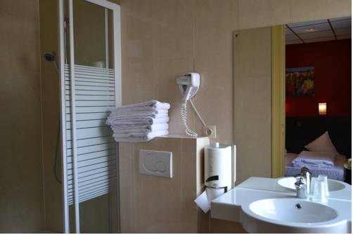 Imagen de la habitación del Hotel Albert 2. Foto 5
