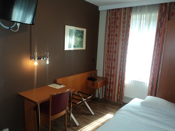 Imagen de la habitación del Hotel Albert, Bruselas. Foto 8
