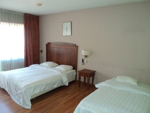 Imagen de la habitación del Hotel Albert, Bruselas. Foto 13