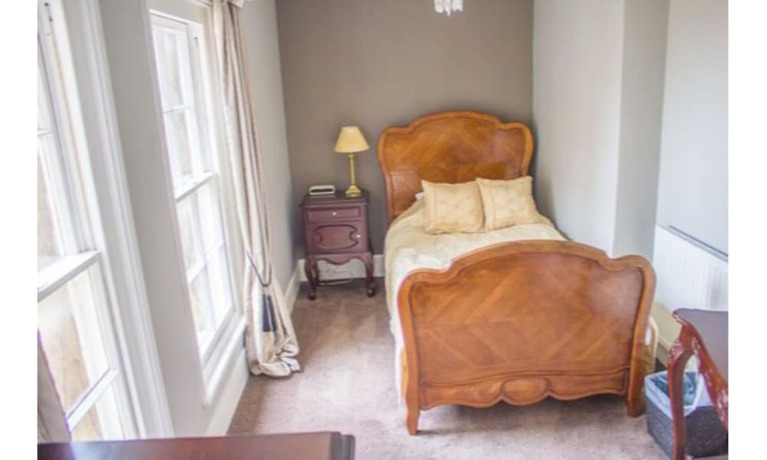 Imagen de la habitación del Hotel Albert Cottage. Foto 10