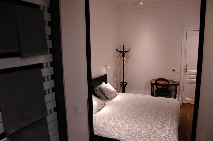 Imagen de la habitación del Hotel Albert Moli&egrave;re. Foto 2