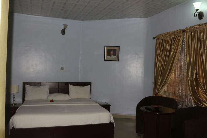 Imagen general del Hotel Albert Suites. Foto 7