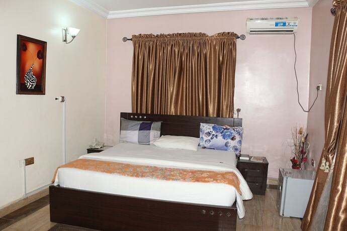 Imagen general del Hotel Albert Suites. Foto 9