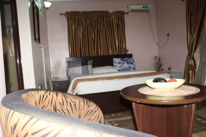 Imagen general del Hotel Albert Suites. Foto 11