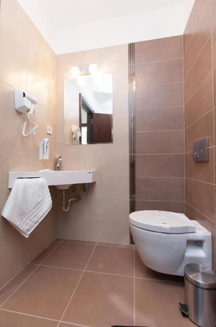Imagen de la habitación del Hotel Albert and Restaurant. Foto 13