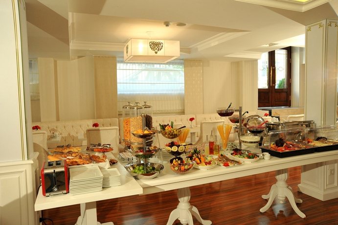 Imagen del bar/restaurante del Hotel Albinas Old City. Foto 3