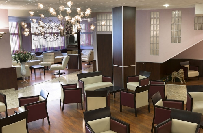 Imagen de los interiores del Hotel Albion, Lourdes. Foto 19