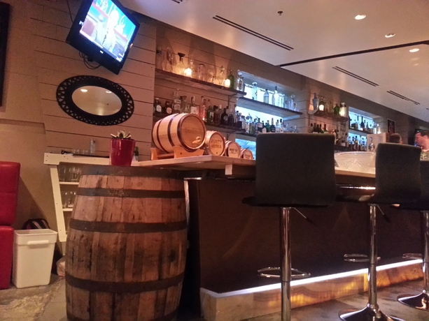 Imagen del bar/restaurante del Hotel Albion South Beach. Foto 5