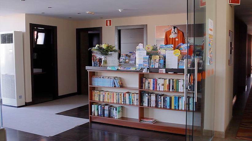 Imagen de los interiores del Hotel Albir Palace Apartments. Foto 18