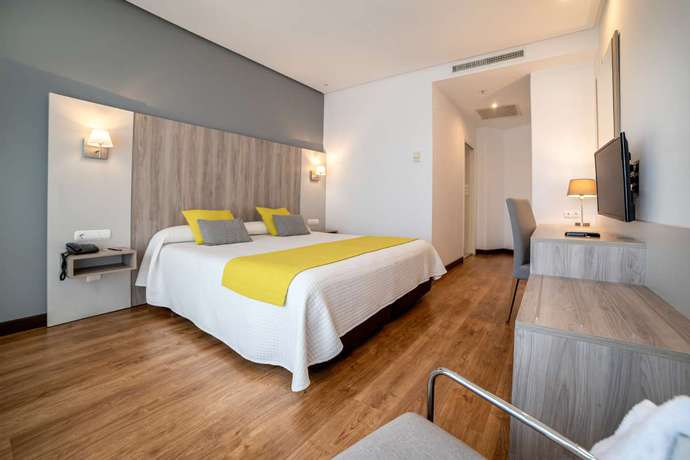 Imagen de la habitación del Hotel Albir Playa. Foto 9