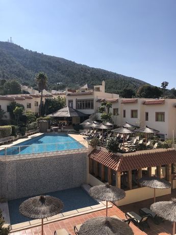 Imagen de los exteriores del Hotel Albir Up Paradise. Foto 5