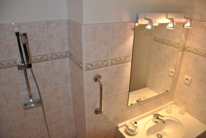 Imagen del bar/restaurante del Hotel Albizzia. Foto 2