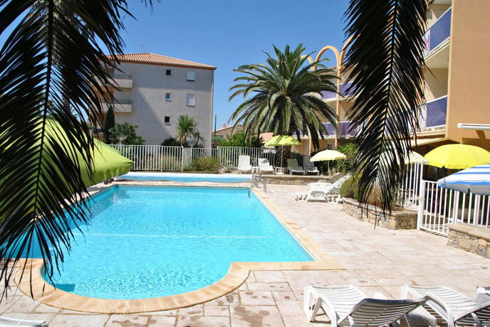 Imagen de los interiores del Hotel Albizzia. Foto 13