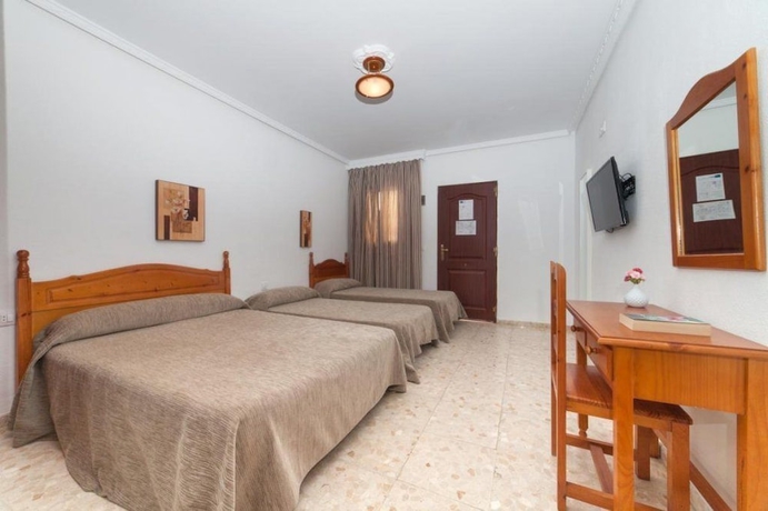 Imagen de la habitación del Hotel Alborada, Tarifa. Foto 6