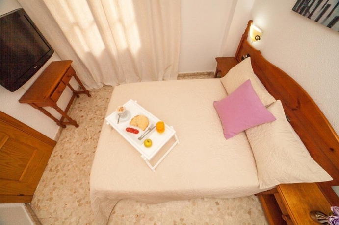 Imagen de la habitación del Hotel Alborada, Tarifa. Foto 8