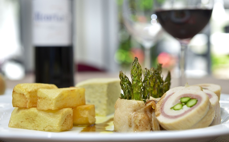 Imagen del bar/restaurante del Hotel Alboran Algeciras. Foto 7