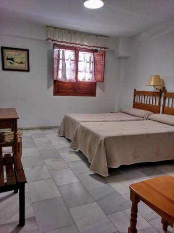 Imagen de la habitación del Hotel Albucasis. Foto 9