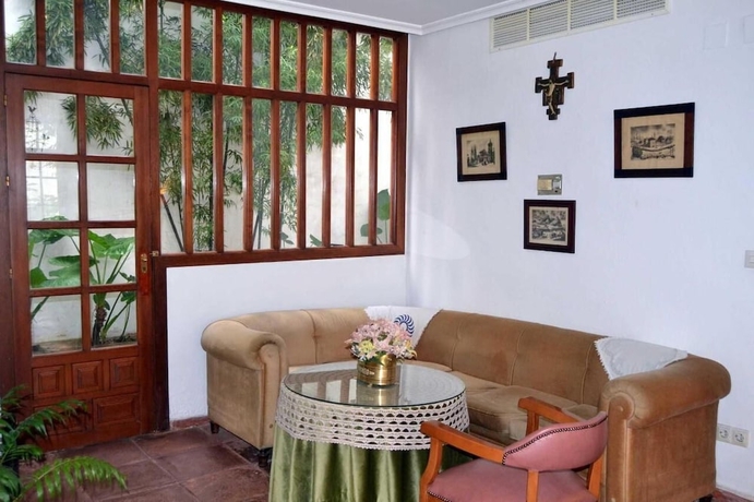 Imagen de los interiores del Hotel Albucasis. Foto 19