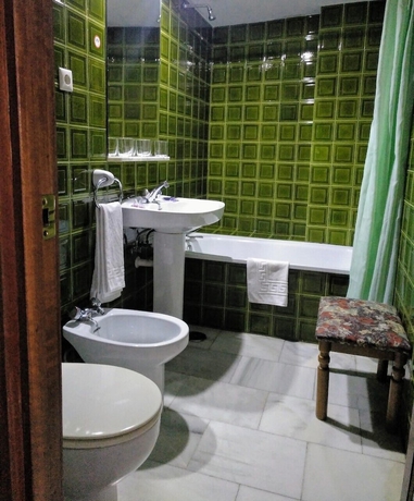 Imagen de la habitación del Hotel Albucasis. Foto 16