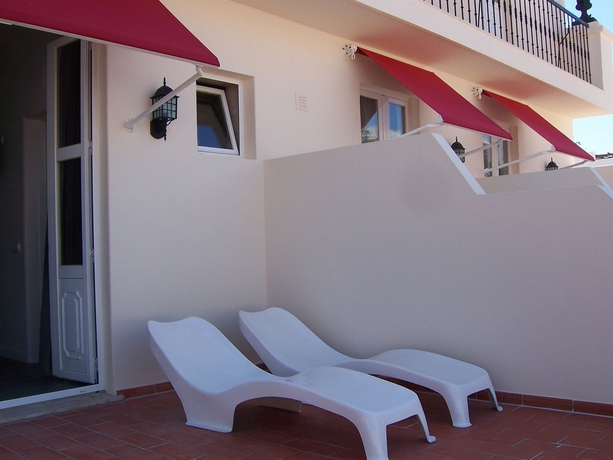 Imagen de los exteriores del Hotel Albufeira Beach. Foto 13