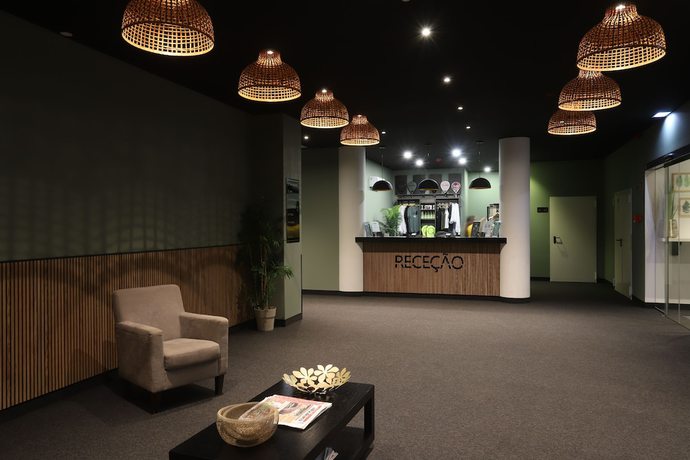 Imagen de los interiores del Hotel Albufeira Lounge. Foto 7