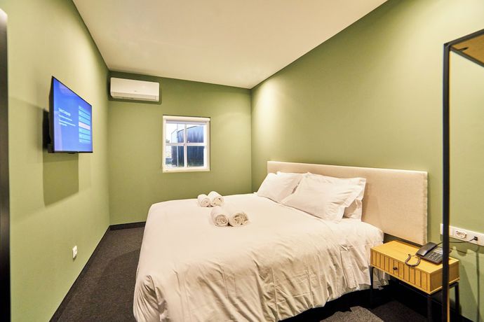 Imagen de la habitación del Hotel Albufeira Lounge. Foto 6