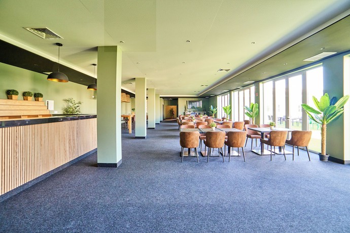 Imagen del bar/restaurante del Hotel Albufeira Lounge. Foto 2