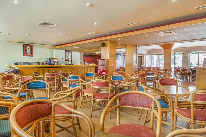 Imagen del bar/restaurante del Hotel Albufeira Sol and Spa. Foto 6