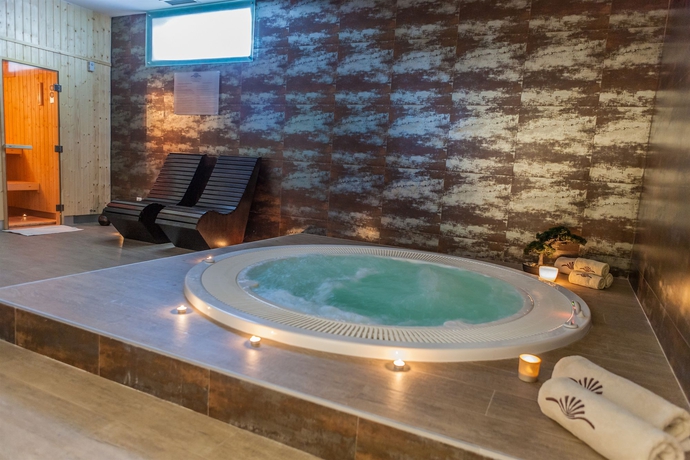 Imagen de la piscina del Hotel Albufeira Sol and Spa. Foto 16