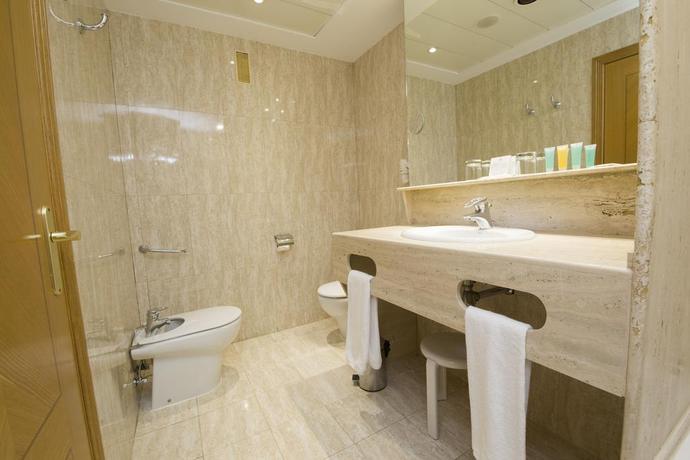 Imagen de la habitación del Hotel Albufera, Alfafar. Foto 4