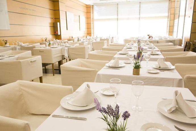 Imagen del bar/restaurante del Hotel Albufera, Alfafar. Foto 2