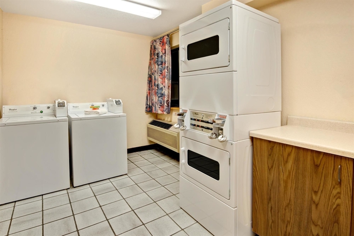 Imagen de los interiores del Hotel Albuquerque Hotel West. Foto 12
