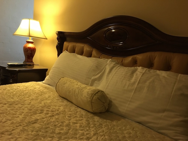 Imagen de la habitación del Hotel Albury Manor House. Foto 8