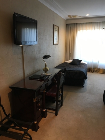 Imagen de la habitación del Hotel Albury Manor House. Foto 17