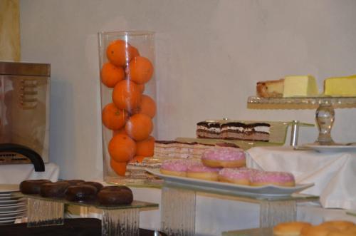 Imagen del bar/restaurante del Hotel Alcázar De La Reina. Foto 5