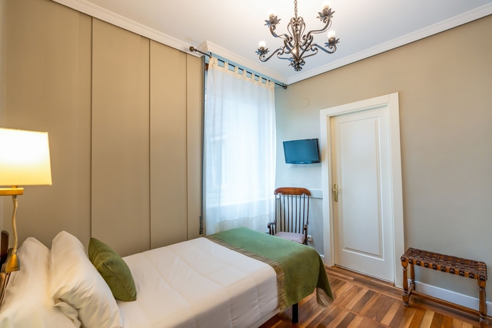 Imagen de la habitación del Hotel Alcázar - Irún Centro. Foto 7