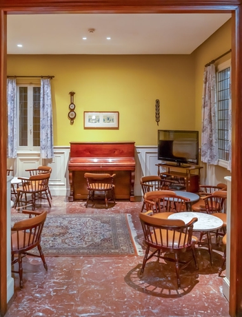 Imagen del bar/restaurante del Hotel Alcázar - Irún Centro. Foto 2