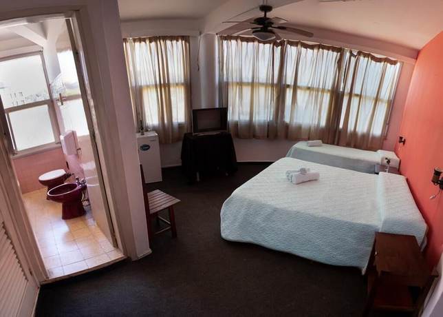 Imagen de la habitación del Hotel Alc&aacute;zar, PIRIAPOLIS. Foto 3