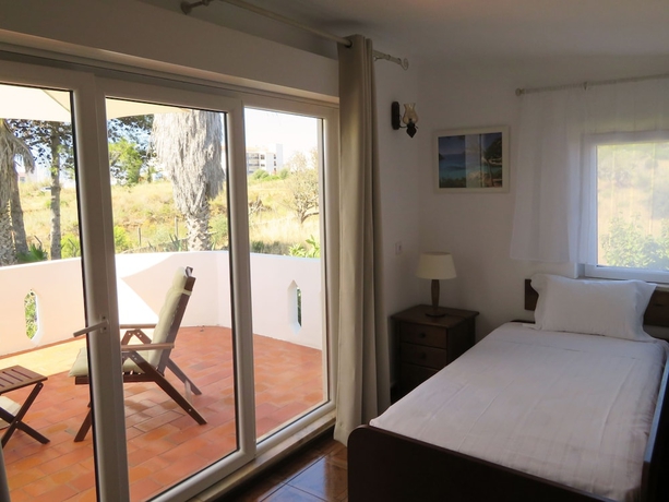 Imagen de la habitación del Hotel Alcaide. Foto 8