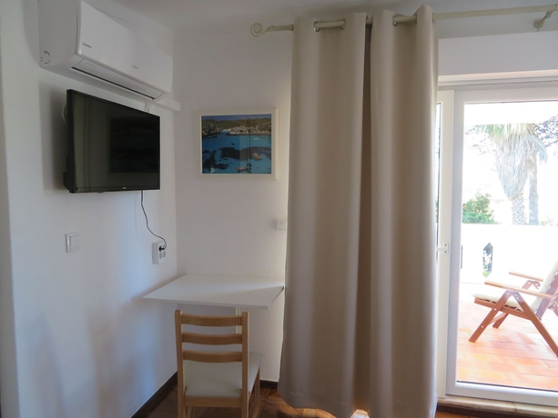 Imagen de la habitación del Hotel Alcaide. Foto 9