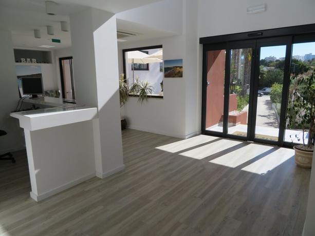 Imagen de los interiores del Hotel Alcaide. Foto 14