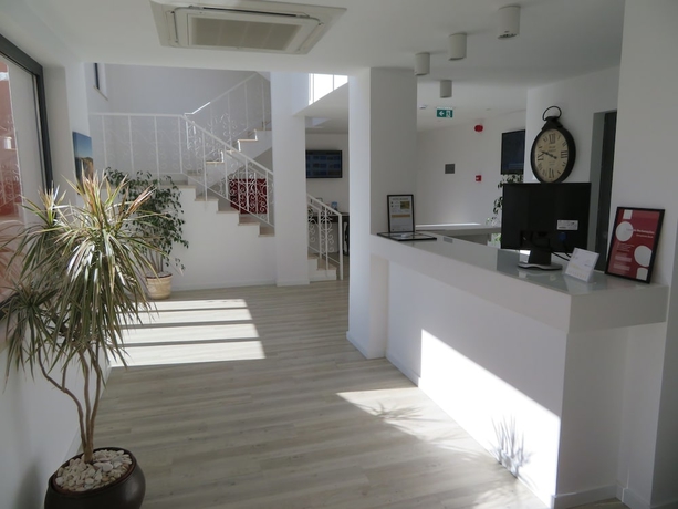 Imagen de los interiores del Hotel Alcaide. Foto 16