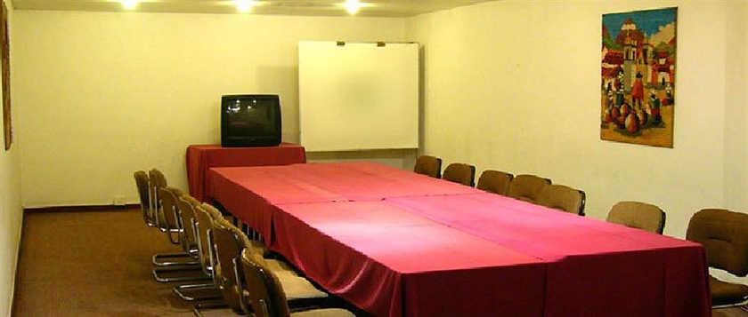 Imagen de los interiores del Hotel Alcala Del Rio. Foto 5