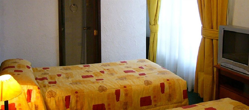 Imagen de la habitación del Hotel Alcala Del Rio. Foto 3