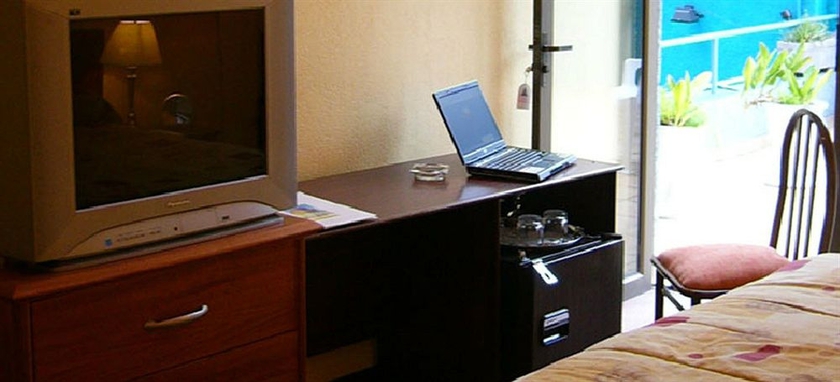 Imagen de la habitación del Hotel Alcala Del Rio. Foto 4