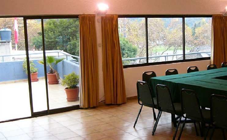 Imagen de los interiores del Hotel Alcala Del Rio. Foto 14